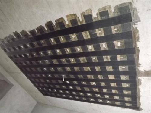 桥西楼板加固